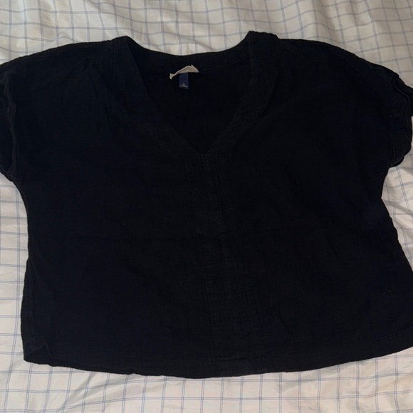 Universal Thread Black V-Neck Short Sleeve Top - Picture 1 of 3